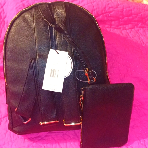 Steve Madden Backpack with pouch NWT - Picture 10 of 16